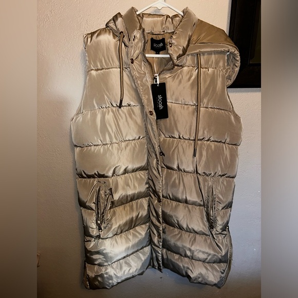 Women's Taupe Long Puffer Vest - Picture 6 of 11